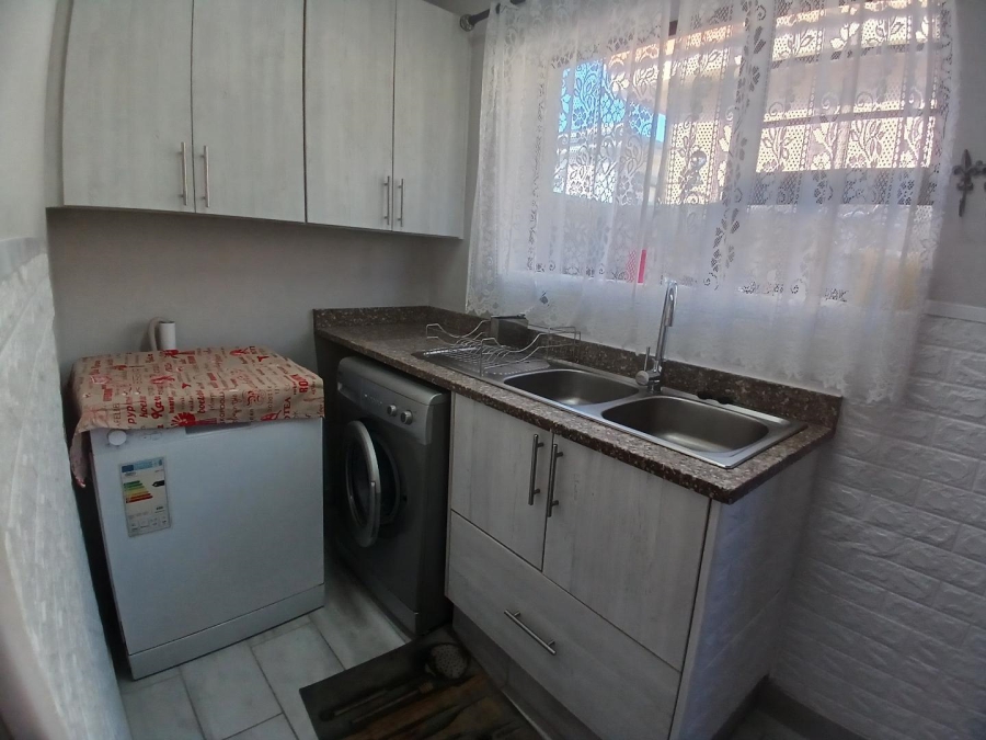 2 Bedroom Property for Sale in Dana Bay Western Cape